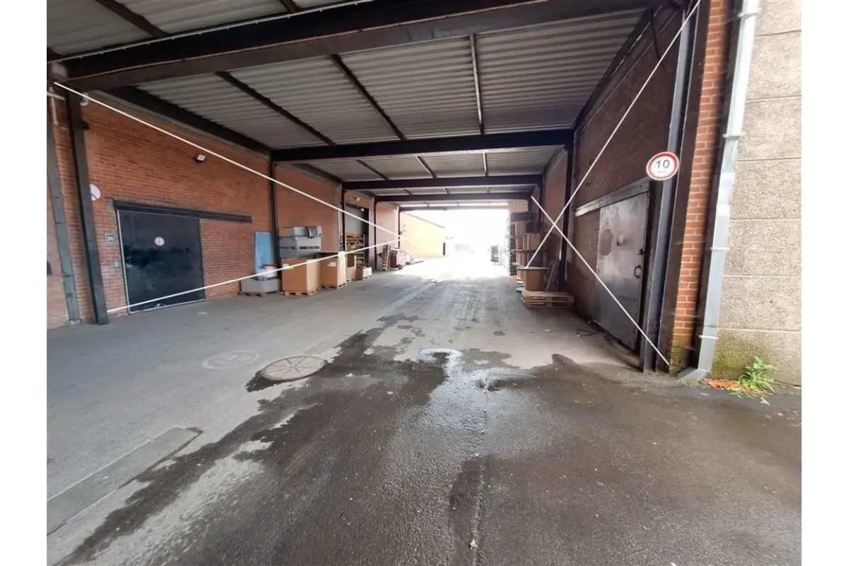 Handelszaak te  huur in Deerlijk 8540 2820.00€  slaapkamers m² - Zoekertje 287243