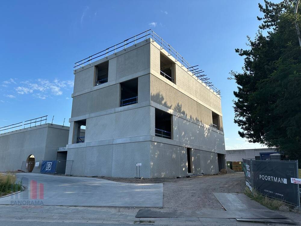 Handelszaak te  koop in Zwevegem 8550 385925.00€  slaapkamers 142.00m² - Zoekertje 58586