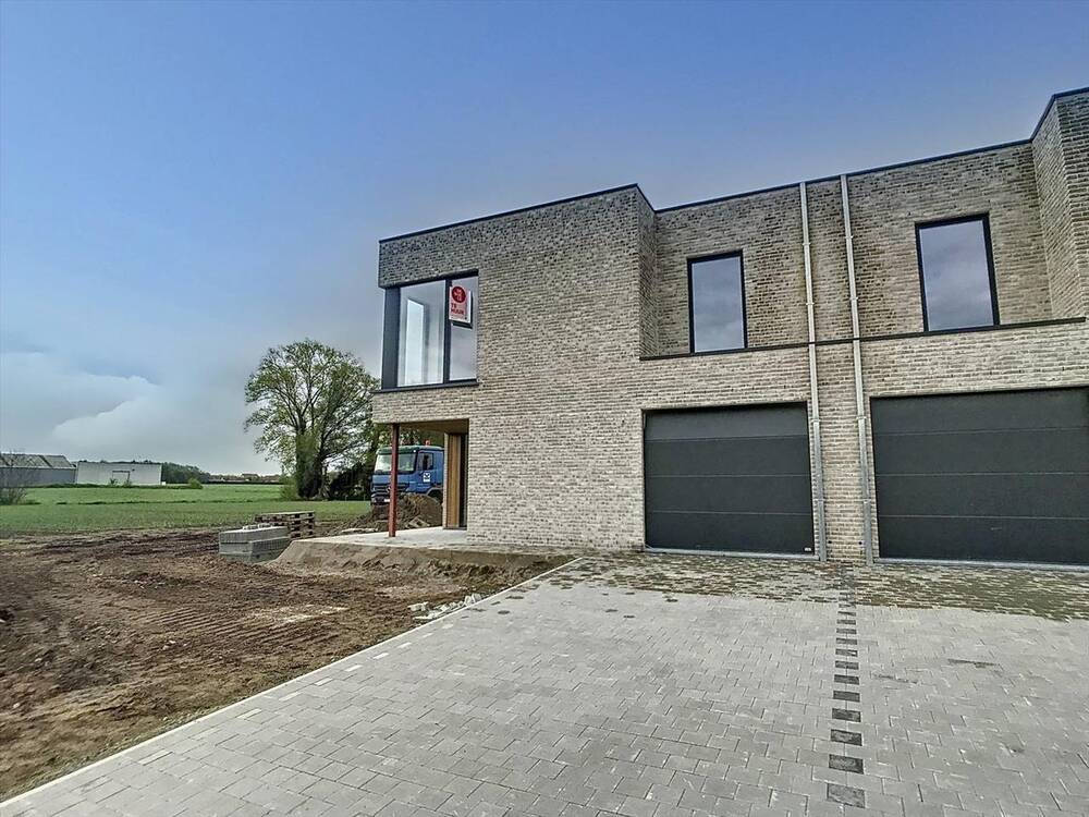 Huis te  huur in Zedelgem 8210 1150.00€ 4 slaapkamers 0.00m² - Zoekertje 1400579