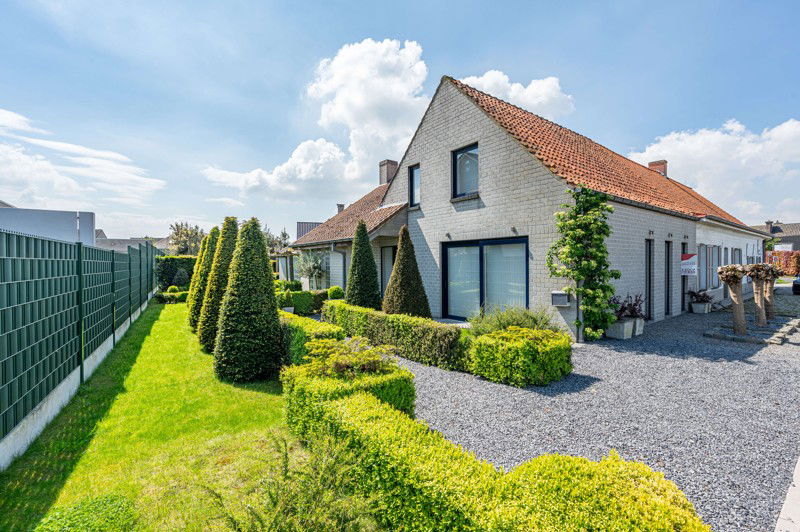 Huis te  koop in Oostrozebeke 8780 279000.00€ 3 slaapkamers 106.00m² - Zoekertje 278867