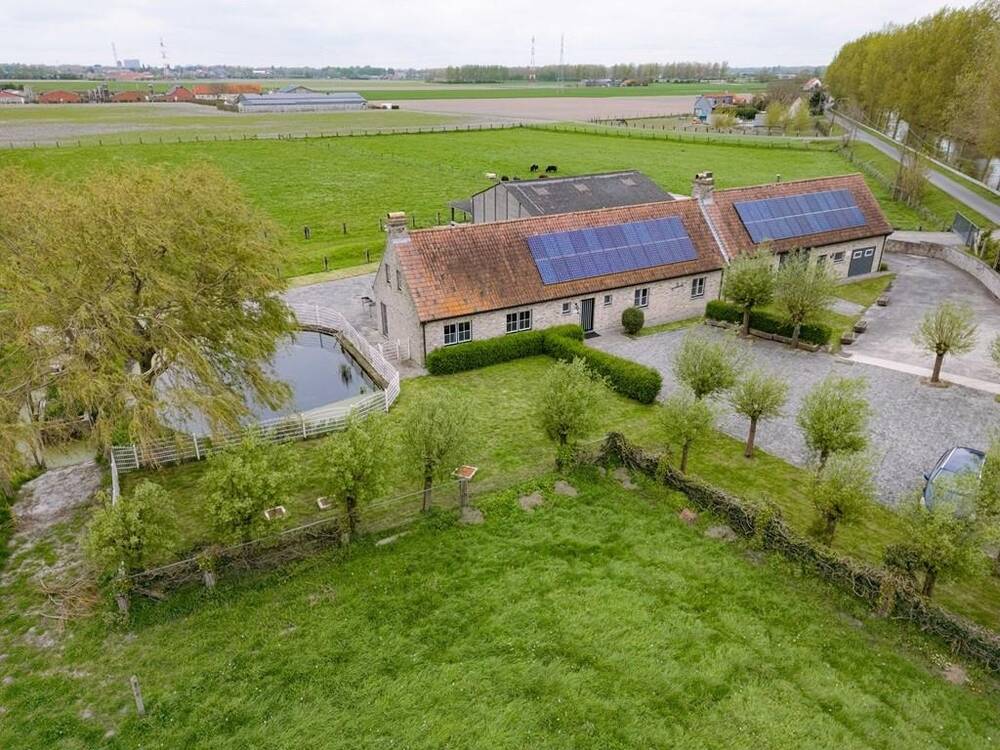 Huis te  koop in Wulpen 8670 1190000.00€ 6 slaapkamers 380.00m² - Zoekertje 64890