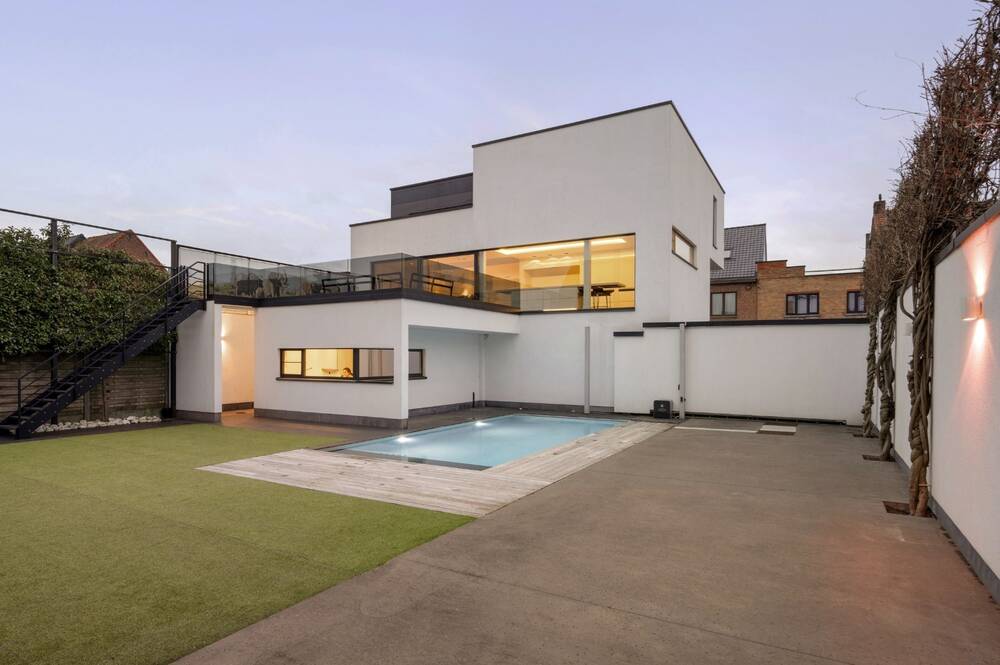 Huis te koop in Kuurne 8520 675000.00€ 2 slaapkamers 332.00m² - Zoekertje 278965