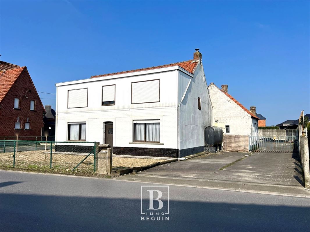 Huis te koop in Oostrozebeke 8780 210000.00€ 3 slaapkamers m² - Zoekertje 279466