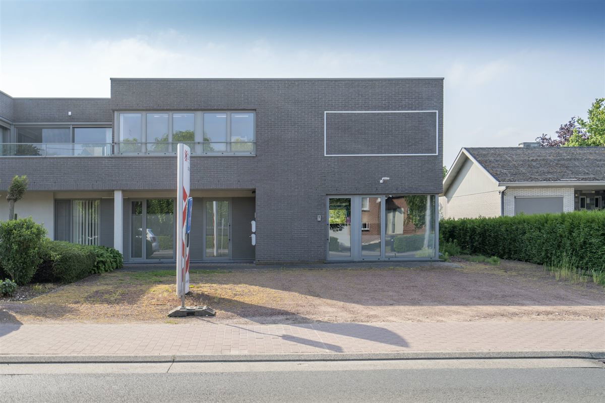 Kantoor te koop in Waregem 8790 475000.00€ slaapkamers 300.00m² - Zoekertje 280157