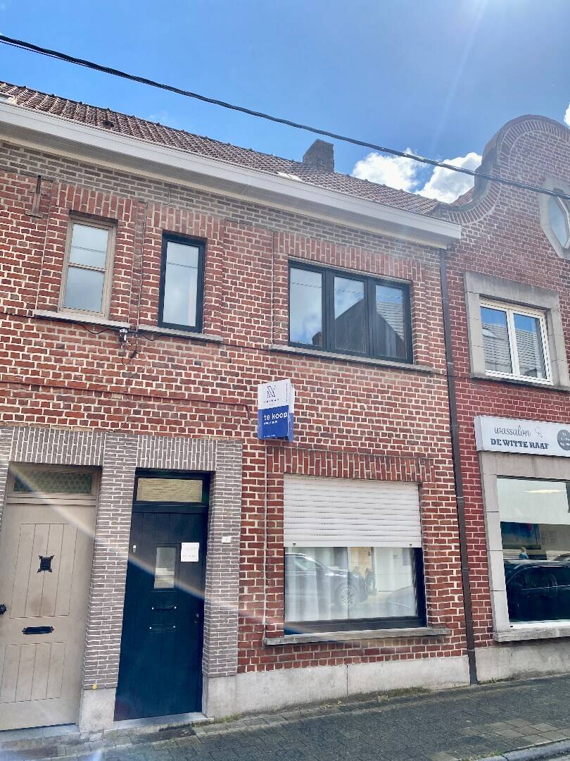 Huis te koop in Zwevegem 8550 159000.00€ 2 slaapkamers 150.00m² - Zoekertje 280165