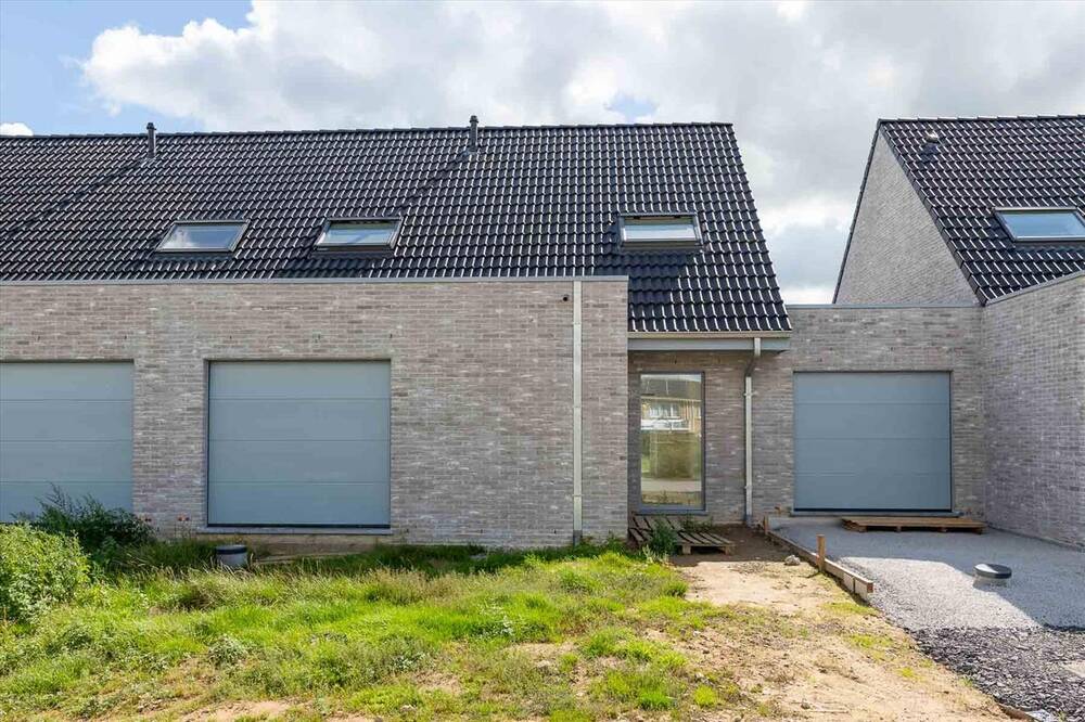Huis te koop in Roesbrugge-Haringe 8972 227559.00€ 3 slaapkamers 134.00m² - Zoekertje 98022