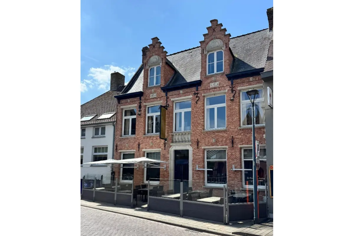Handelszaak te  huur in Koekelare 8680 1915.00€  slaapkamers m² - Zoekertje 99377