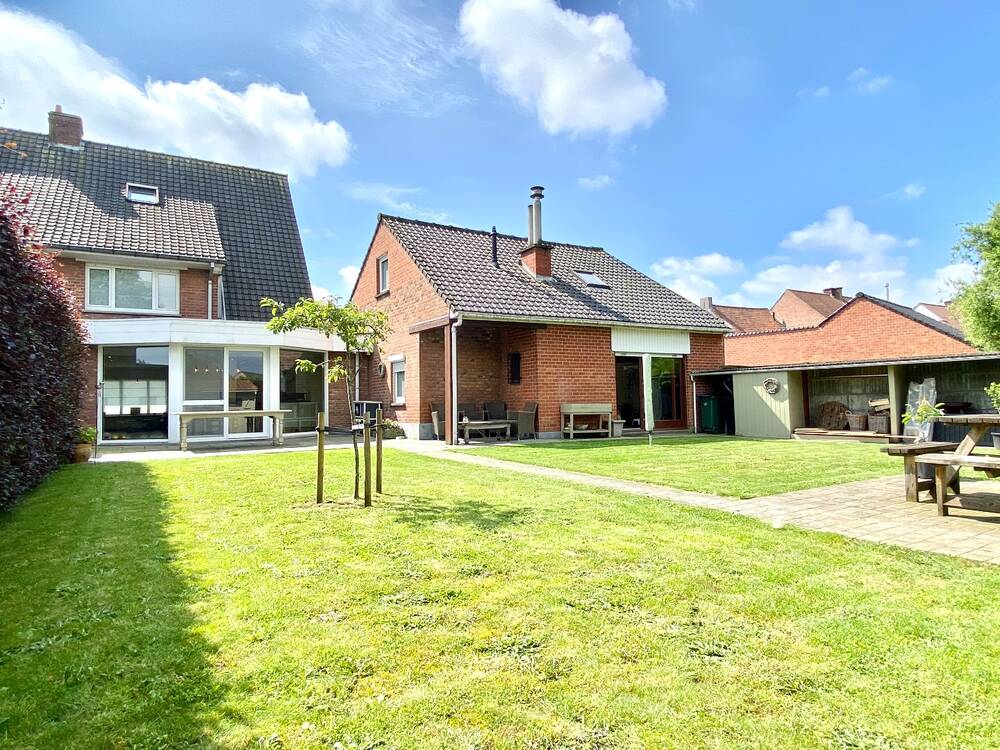 Huis te koop in Kuurne 8520 375000.00€ 4 slaapkamers 207.00m² - Zoekertje 280211