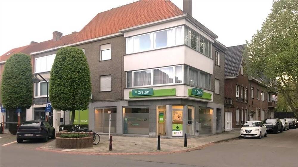 Handelszaak te  huur in Sint-Michiels 8200 1570.00€  slaapkamers m² - Zoekertje 456941