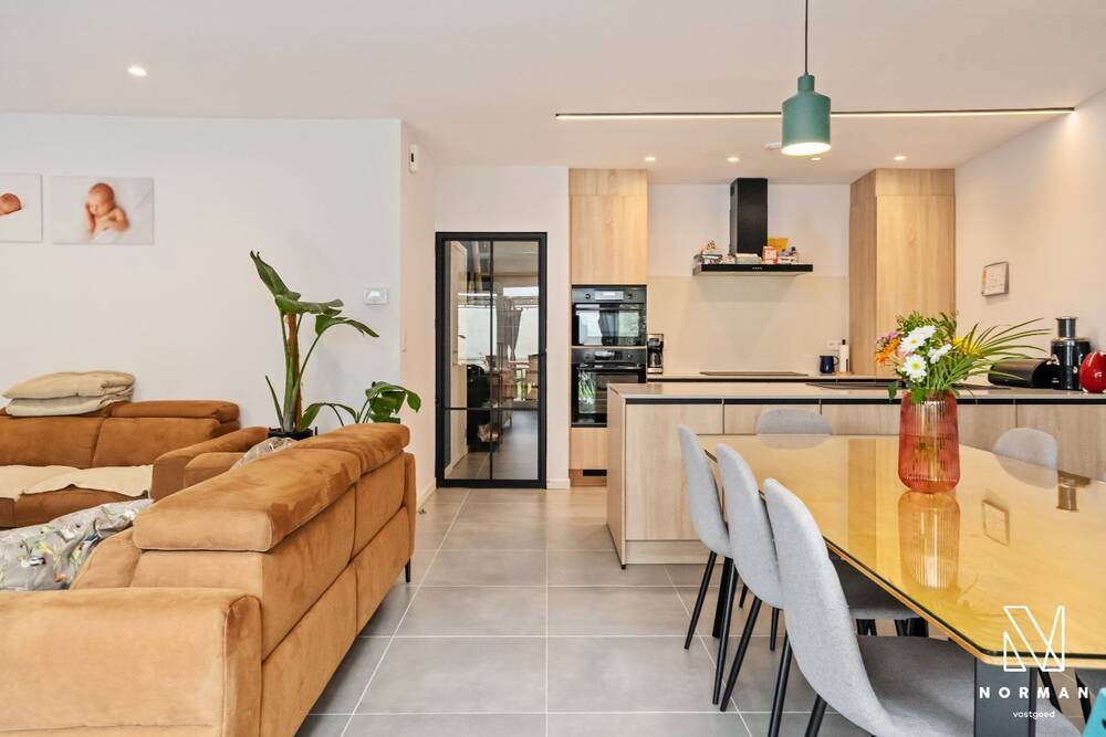Huis te koop in Kuurne 8520 365000.00€ 4 slaapkamers 218.00m² - Zoekertje 281182