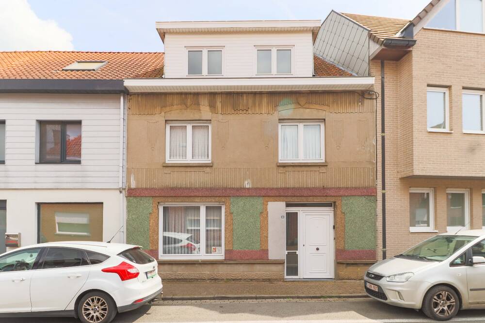 Huis te koop in Torhout 8820 165000.00€ 3 slaapkamers 210.00m² - Zoekertje 281642
