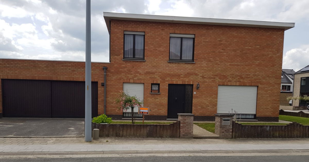 Huis te koop in Assebroek 8310 330000.00€ 3 slaapkamers 182.00m² - Zoekertje 281512