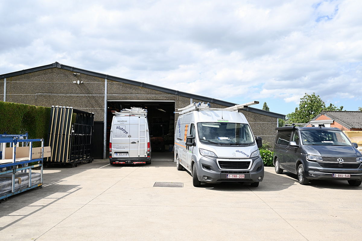 Industrie te huur in Koolskamp 8851 750.00€ slaapkamers 470.00m² - Zoekertje 282092