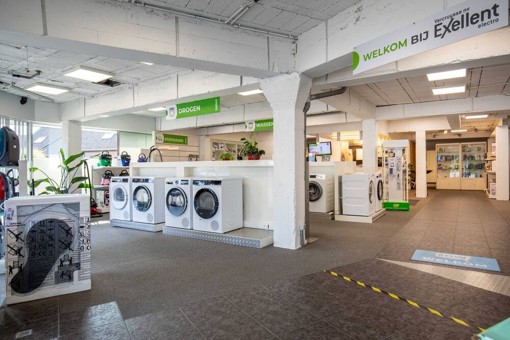 Handelszaak te  koop in Hulste 8531 498000.00€  slaapkamers 598.00m² - Zoekertje 129125