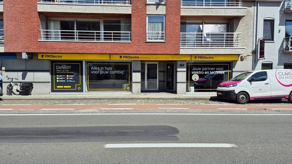 Handelszaak te  koop in Sint-Andries 8200 645000.00€  slaapkamers m² - Zoekertje 143096