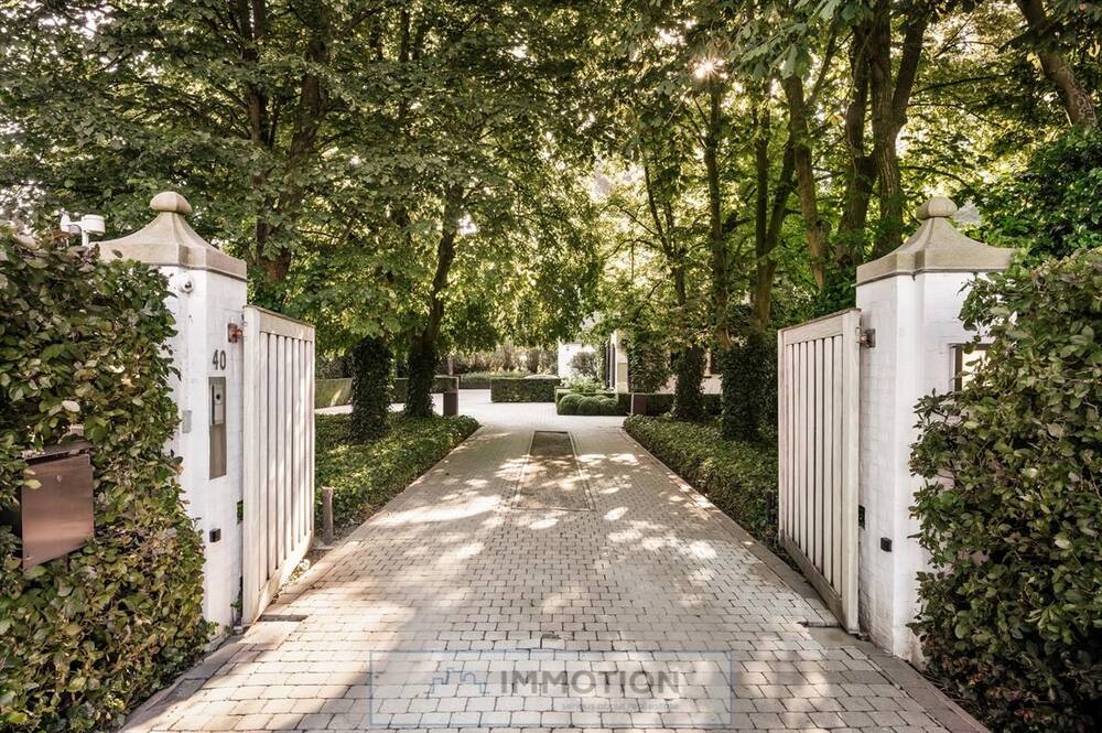 Villa te  koop in Kuurne 8520 0.00€  slaapkamers 790.00m² - Zoekertje 449646
