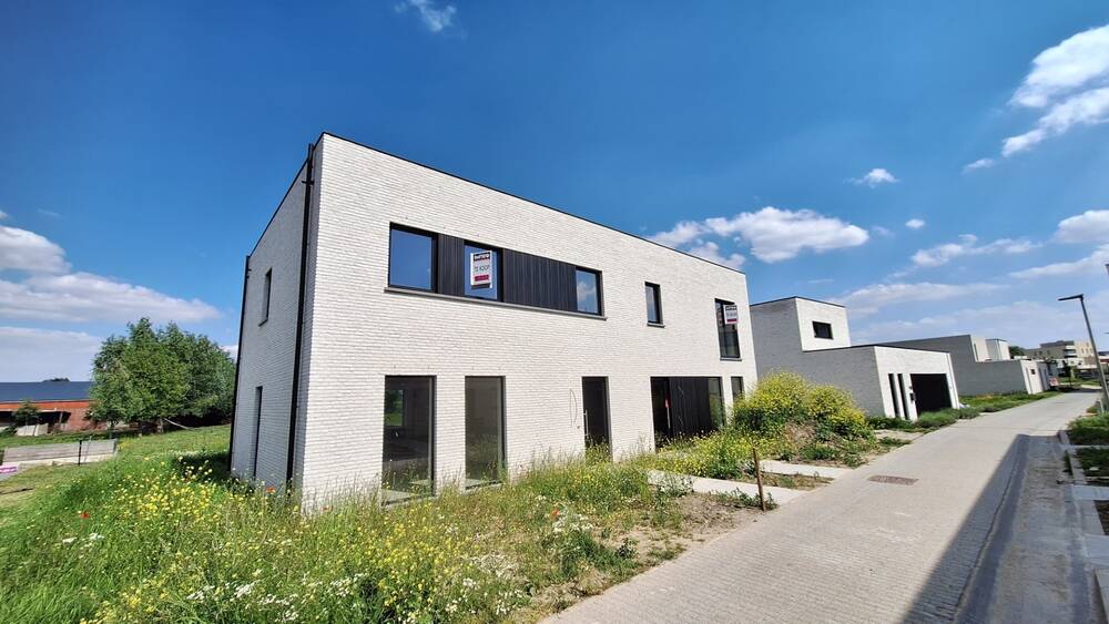 Huis te  koop in Ieper 8900 337040.00€ 3 slaapkamers 144.00m² - Zoekertje 152017
