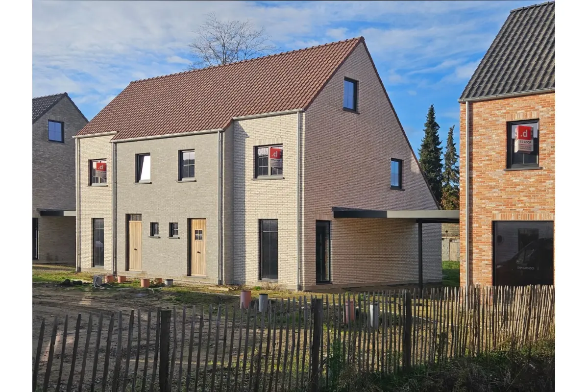 Huis te  koop in Oostkamp 8020 404000.00€ 4 slaapkamers 169.00m² - Zoekertje 152638