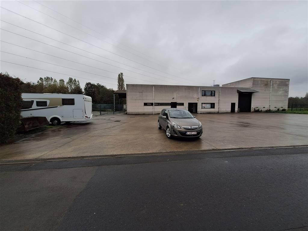Handelszaak te huur in Bavikhove 8531 1750.00€ slaapkamers m² - Zoekertje 162630