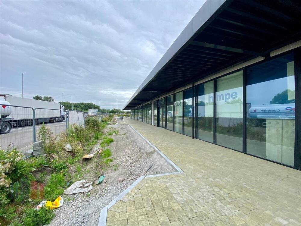 Handelszaak te huur in Veurne 8630 4980.00€ slaapkamers 498.00m² - Zoekertje 169251