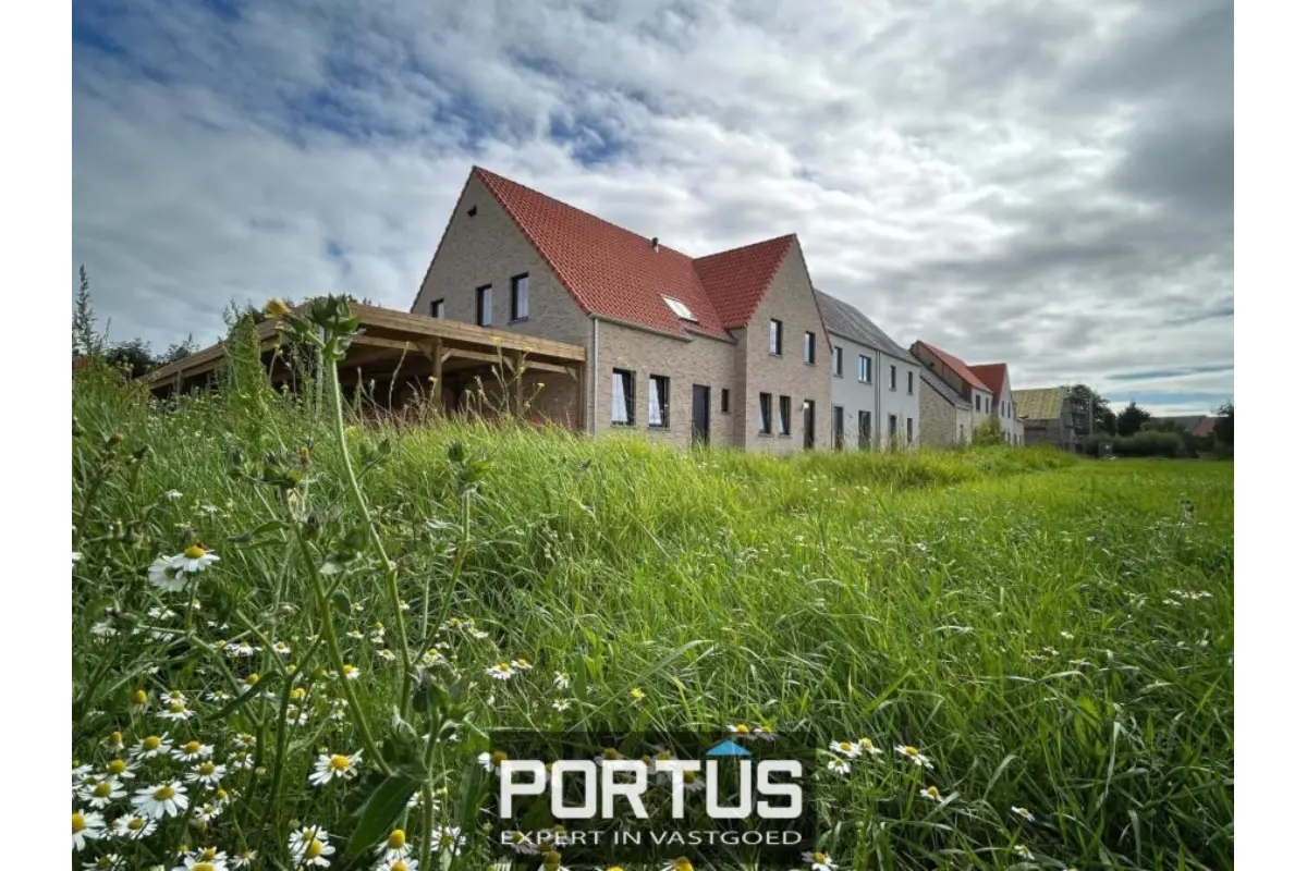 Huis te  koop in Nieuwpoort 8620 355614.00€ 3 slaapkamers 153.00m² - Zoekertje 186460