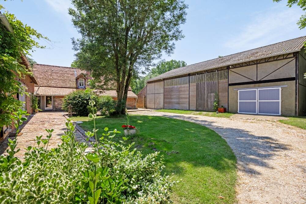 Handelszaak te  koop in De Moeren 8630 515000.00€ 3 slaapkamers 375.00m² - Zoekertje 189590