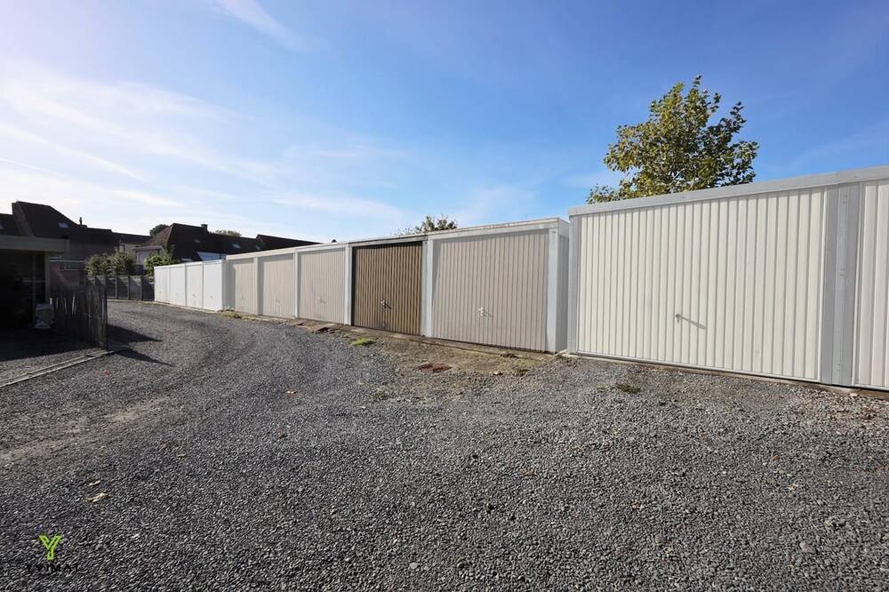 Parking & garage te  koop in Zwevegem 8550 18500.00€  slaapkamers m² - Zoekertje 213526