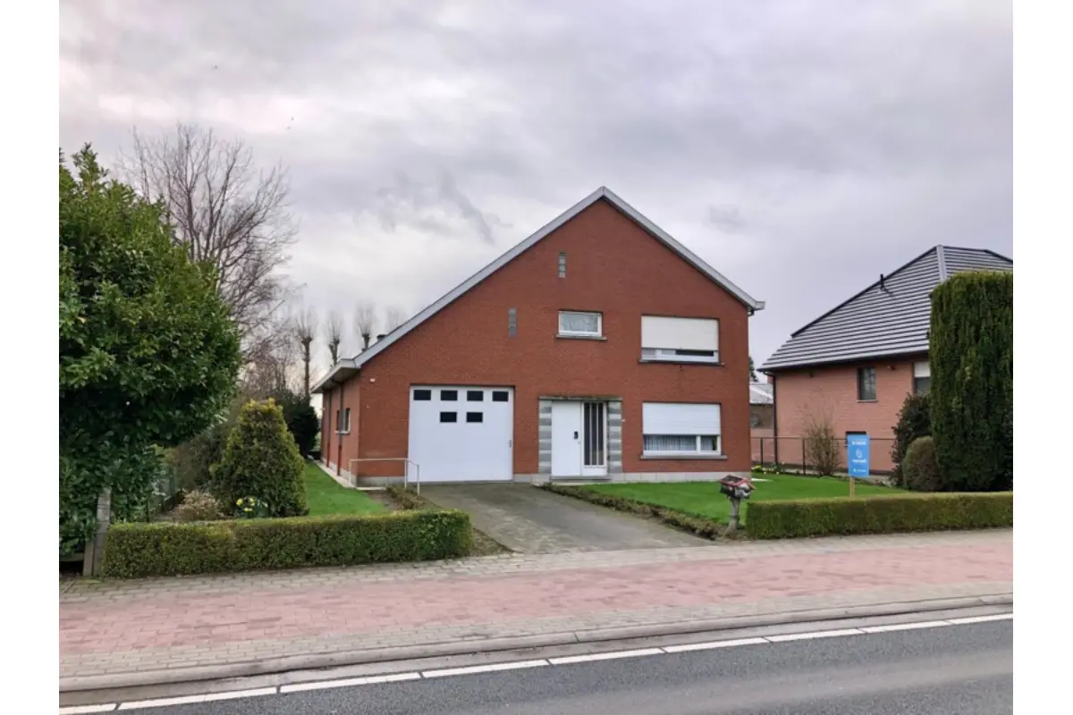 Huis te  koop in Ledegem 8880 395000.00€ 3 slaapkamers 197.00m² - Zoekertje 215590