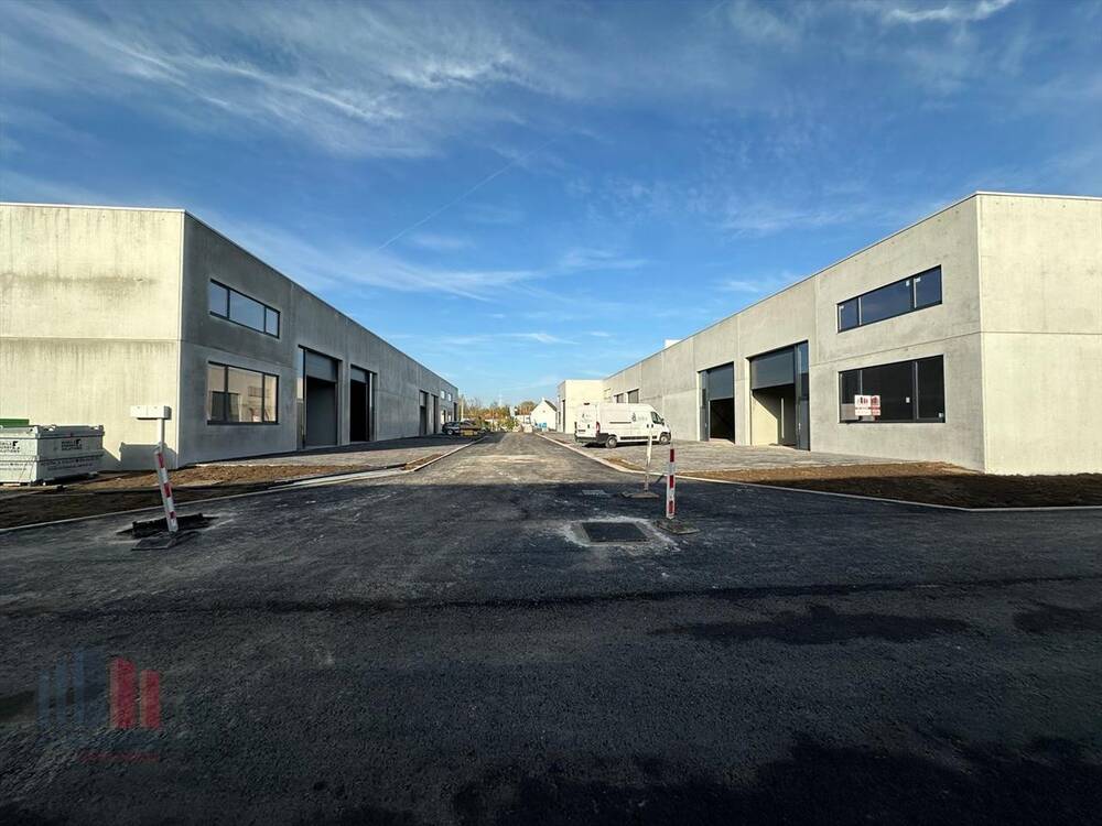 Handelszaak te  koop in Anzegem 8570 517985.00€  slaapkamers 358.00m² - Zoekertje 247019