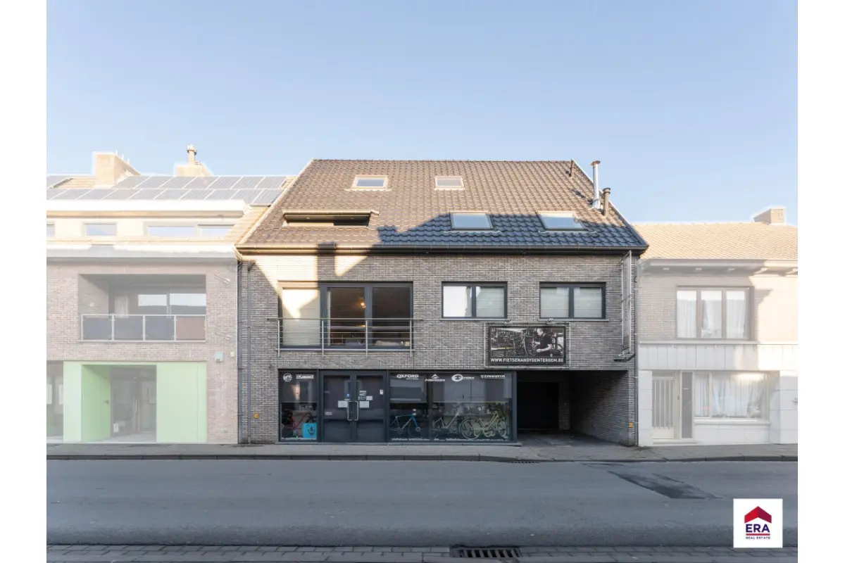 Handelszaak te  koop in Dentergem 8720 849000.00€ 3 slaapkamers 508.00m² - Zoekertje 223570