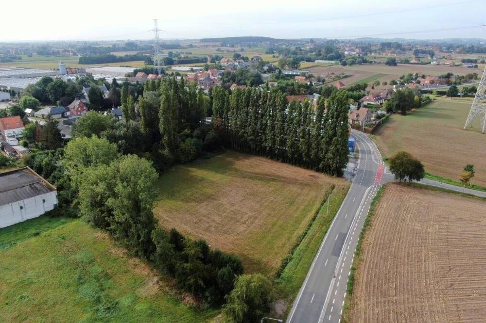 Handelszaak te koop in Anzegem 8570 0.00€ slaapkamers 5000.00m² - Zoekertje 227705