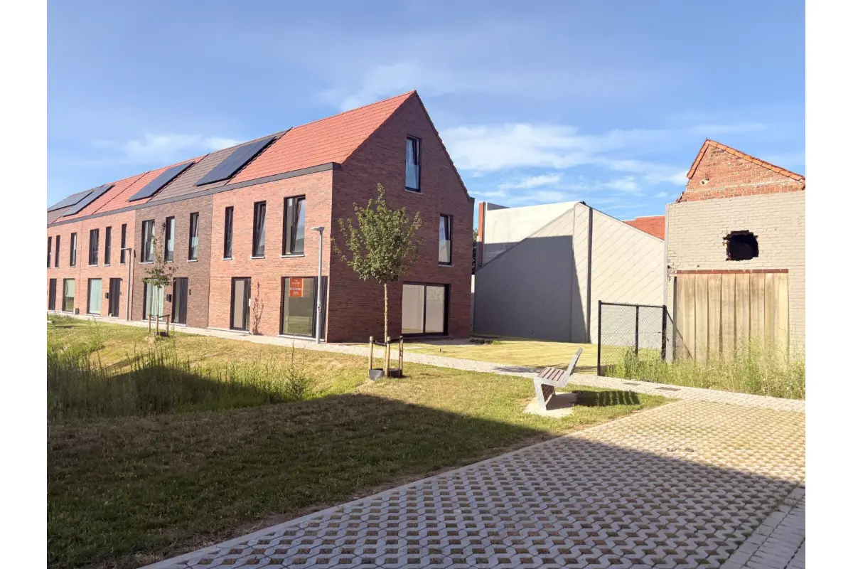 Huis te  koop in Deerlijk 8540 394000.00€ 3 slaapkamers m² - Zoekertje 795932