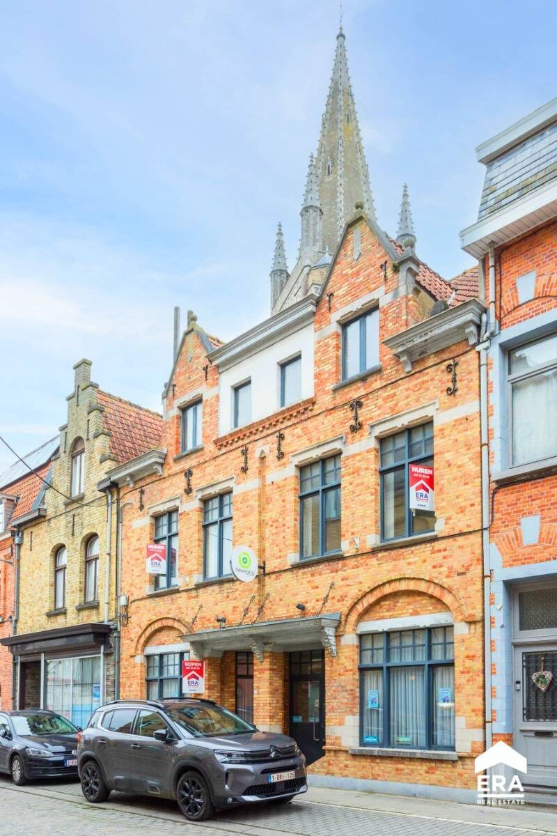 Handelszaak te  huur in Ieper 8900 0.00€ 0 slaapkamers 347.00m² - Zoekertje 230122