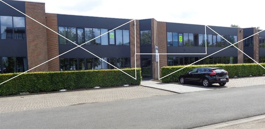 Handelszaak te  huur in Kortrijk 8500 800.00€  slaapkamers m² - Zoekertje 471199