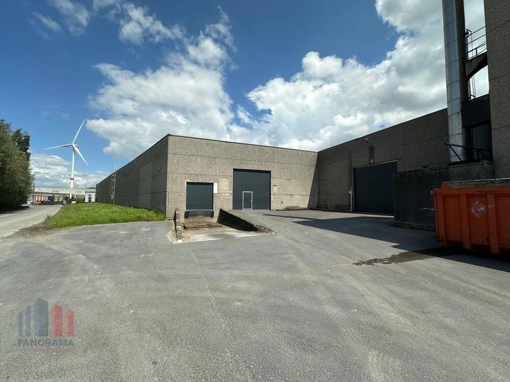 Handelszaak te huur in Waregem 8790 5417.00€ slaapkamers 2500.00m² - Zoekertje 242201