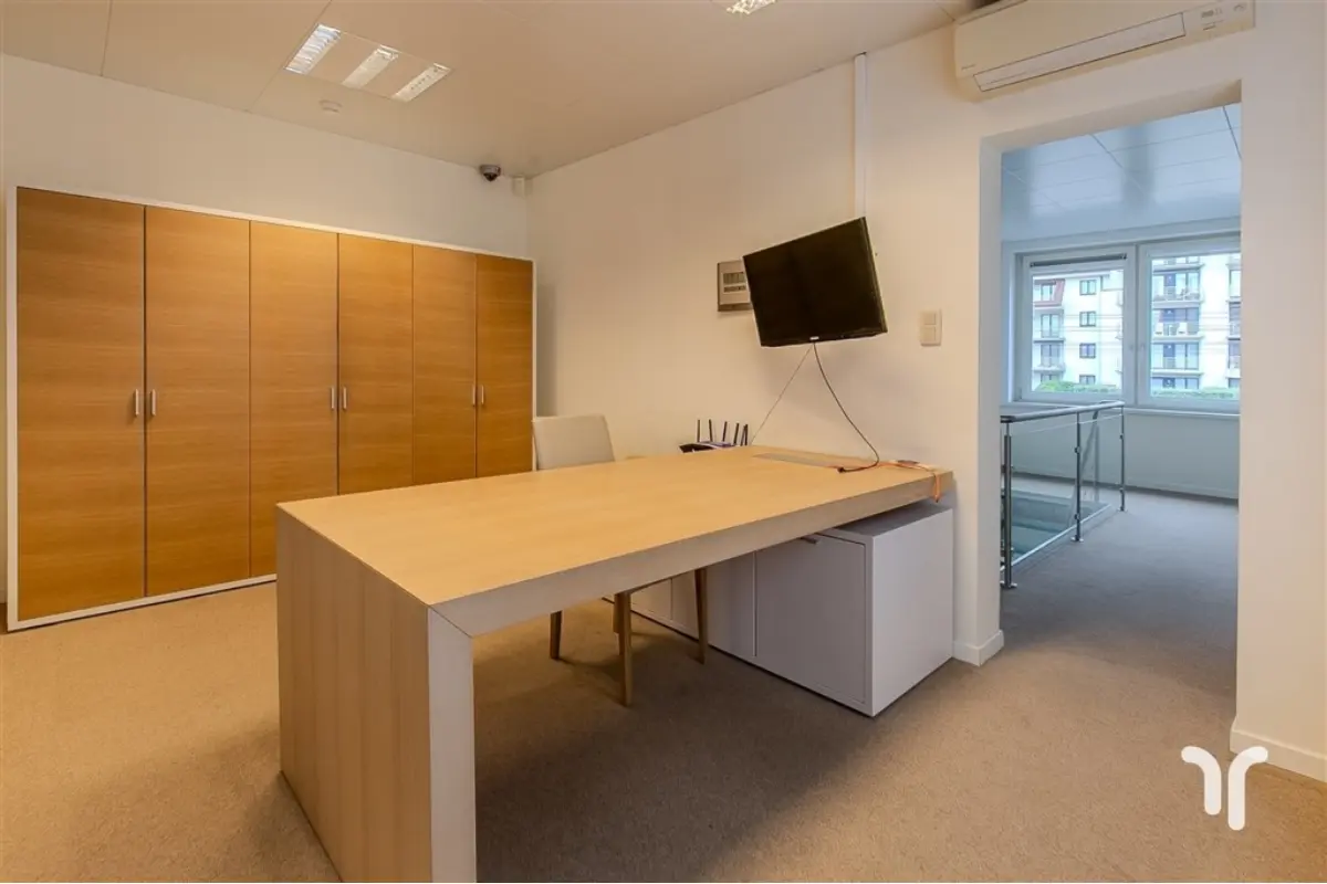 Handelszaak te  huur in Nieuwpoort 8620 920.00€  slaapkamers 24.00m² - Zoekertje 245209