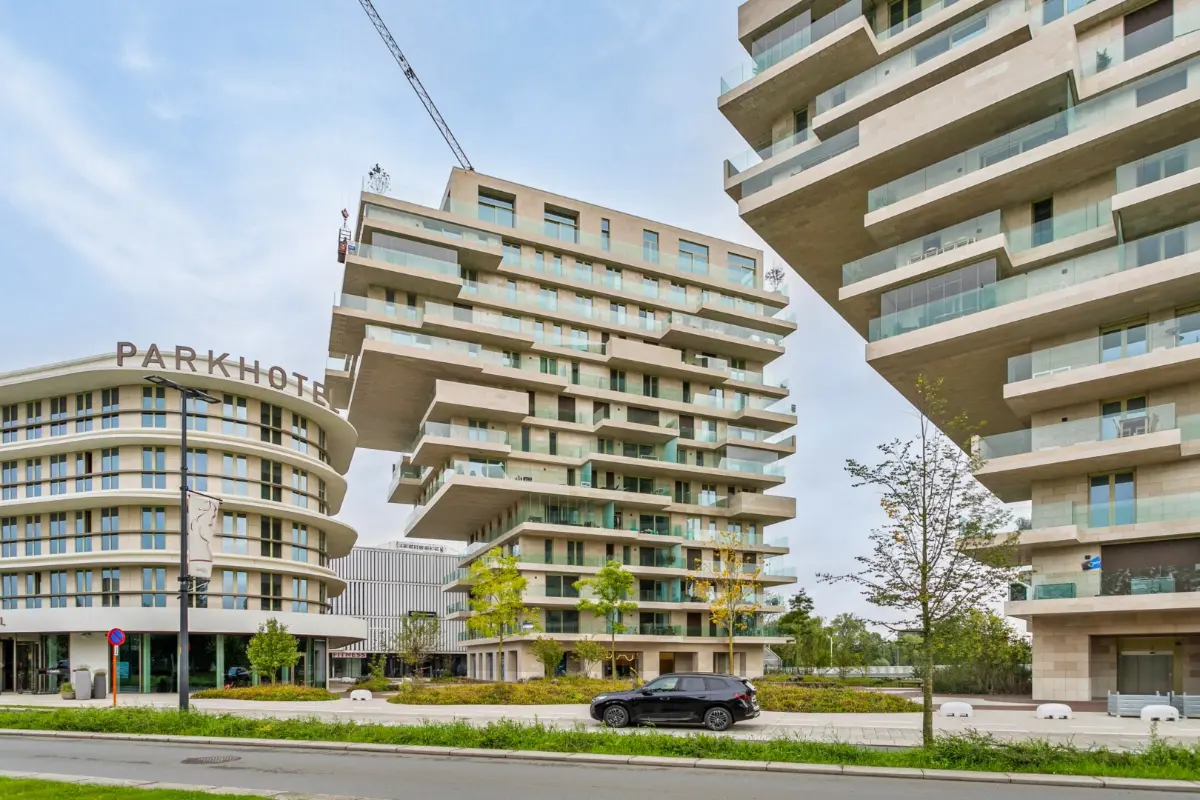 Handelszaak te  huur in Waregem 8790 2200.00€  slaapkamers m² - Zoekertje 267171