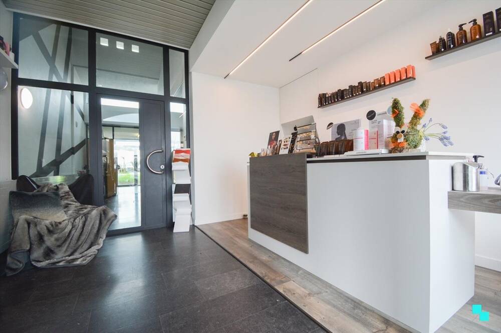 Mixgebouw te koop in Izegem 8870 289000.00€ 1 slaapkamers 278.00m² - Zoekertje 266035