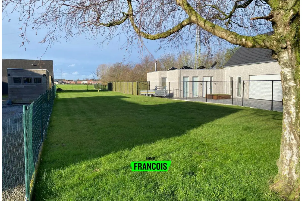 Grond te  koop in Deerlijk 8540 180000.00€  slaapkamers m² - Zoekertje 272875