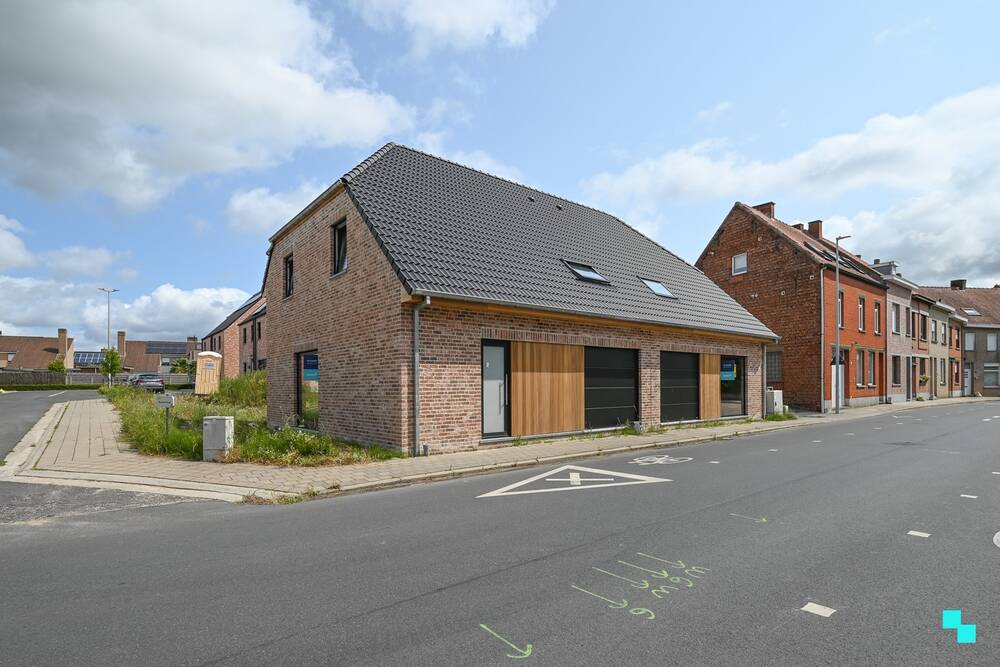 Huis te koop in Ledegem 8880 324000.00€ 4 slaapkamers 156.00m² - Zoekertje 288090