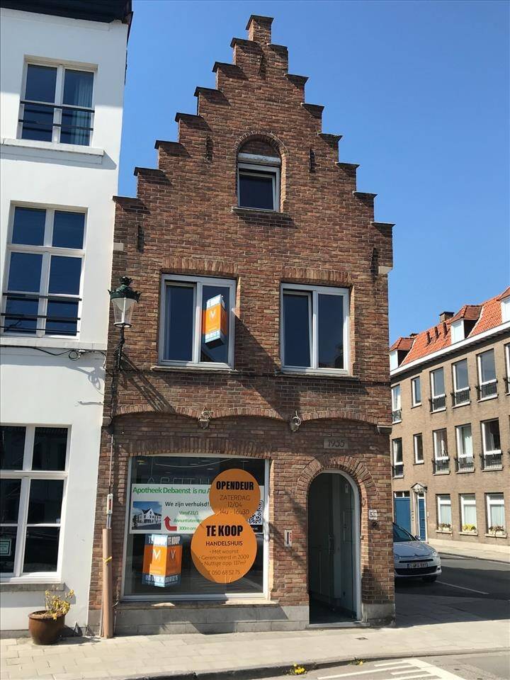 Handelszaak te koop in Brugge 8000 448000.00€ 3 slaapkamers 137.00m² - Zoekertje 287852