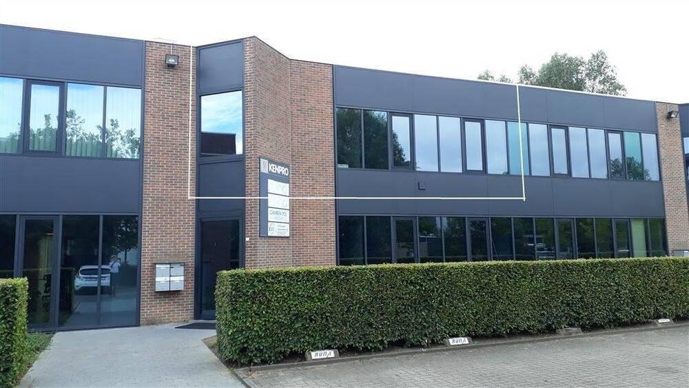 Handelszaak te huur in Kortrijk 8500 850.00€ slaapkamers m² - Zoekertje 289817