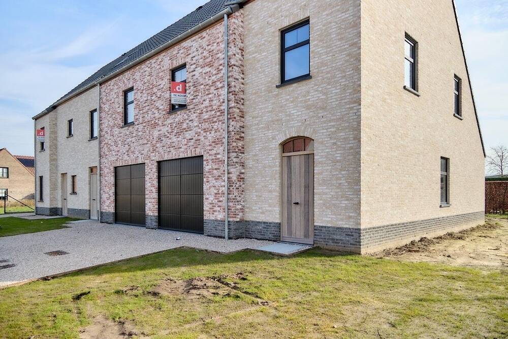 Huis te  koop in Wielsbeke 8710 269000.00€ 4 slaapkamers 187.00m² - Zoekertje 297853