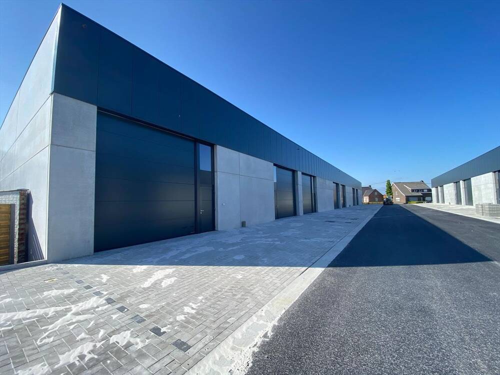 Handelszaak te huur in Ardooie 8850 895.00€ slaapkamers 200.00m² - Zoekertje 299399