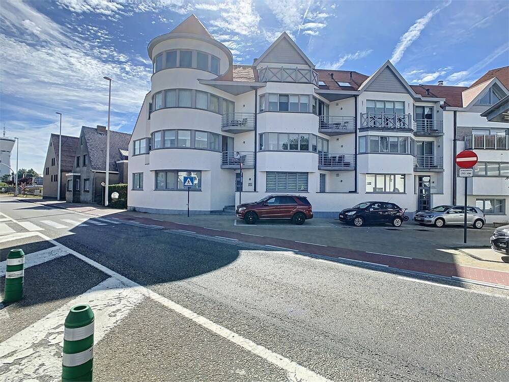 Parking & garage te  huur in Heist-aan-Zee 8301 120.00€  slaapkamers m² - Zoekertje 300739