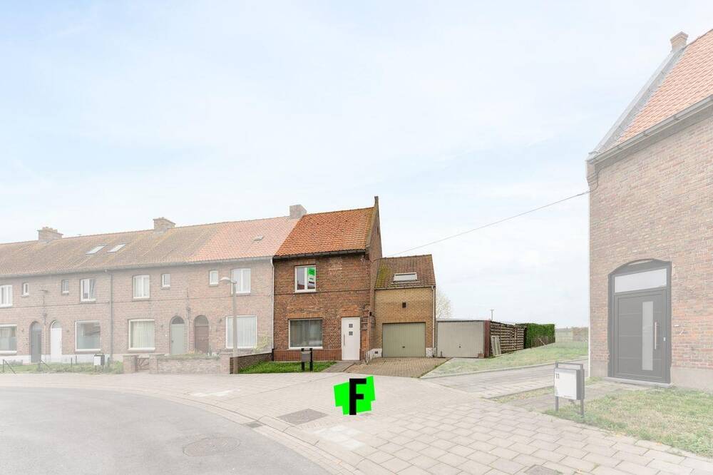Huis te koop in Veurne 8630 269000.00€ 4 slaapkamers 178.00m² - Zoekertje 303871