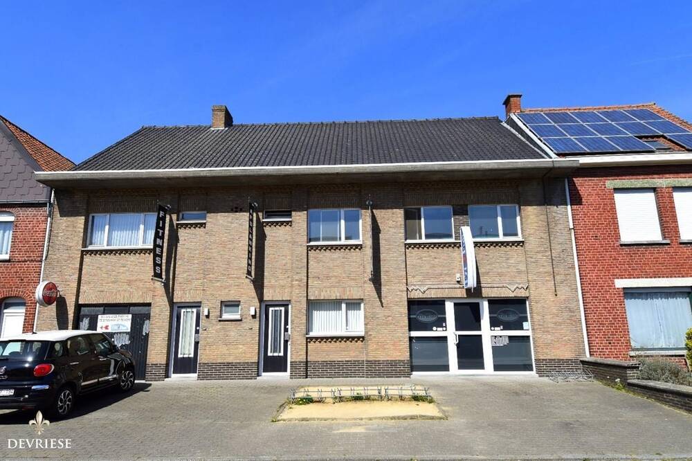 Handelszaak te  koop in Gullegem 8560 575000.00€  slaapkamers 759.00m² - Zoekertje 305481