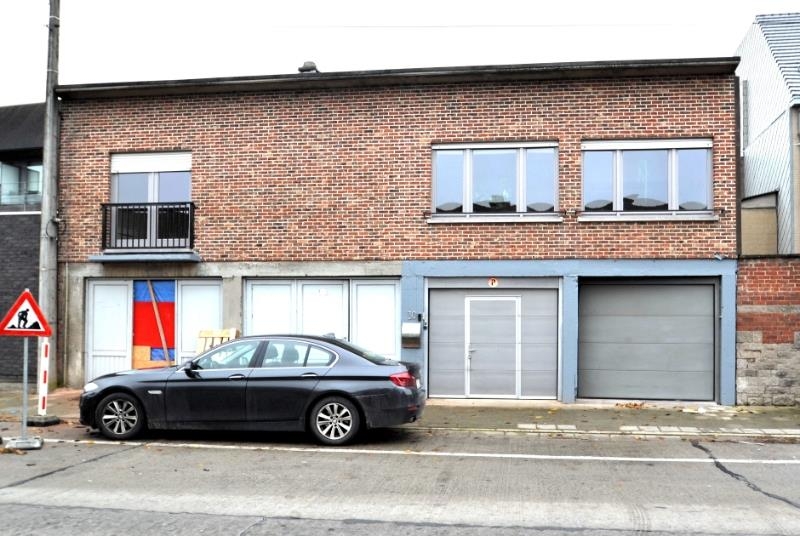 Appartement te koop in Harelbeke 8530 200000.00€ 2 slaapkamers 150.00m² - Zoekertje 310068