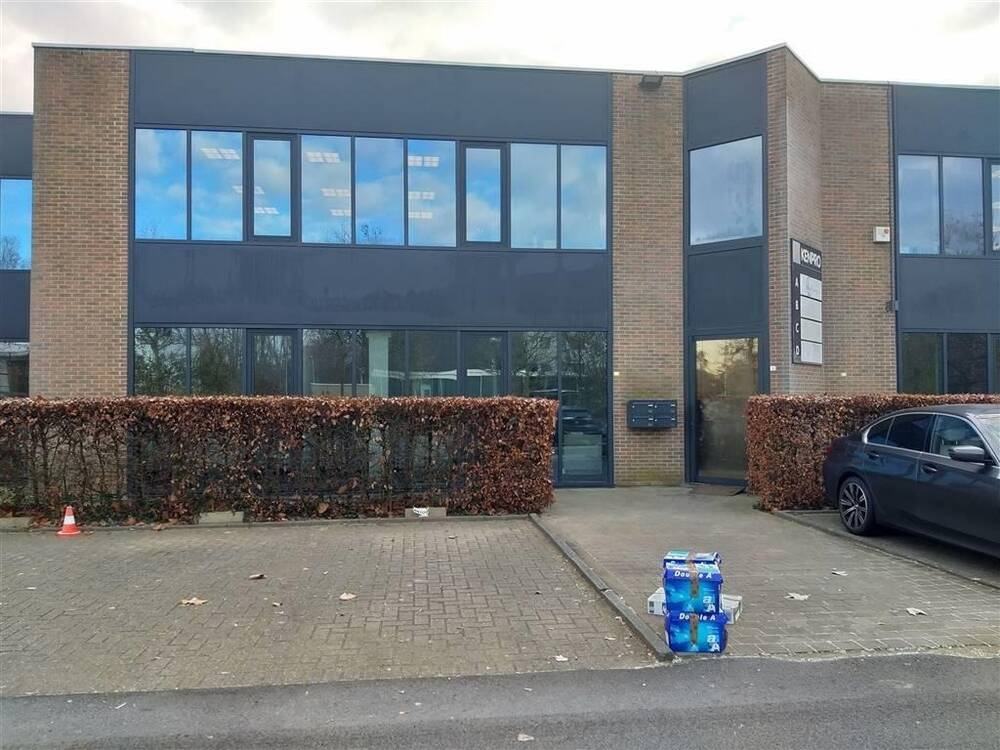 Handelszaak te huur in Kortrijk 8500 576.00€ slaapkamers m² - Zoekertje 310956