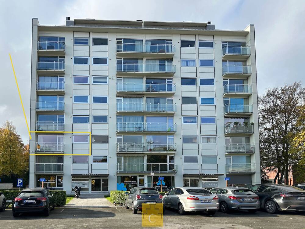 Appartement te koop in Sint-Michiels 8200 325000.00€ 3 slaapkamers 110.00m² - Zoekertje 317946